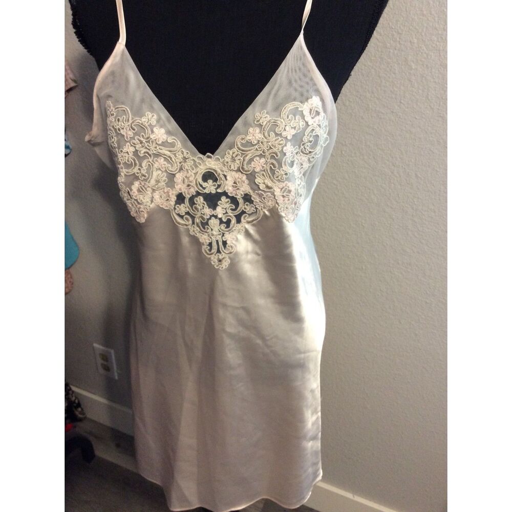 Soft Pink Slip Chemise Nightgown Dress M Lace Bodice Intimate Linea Donatella